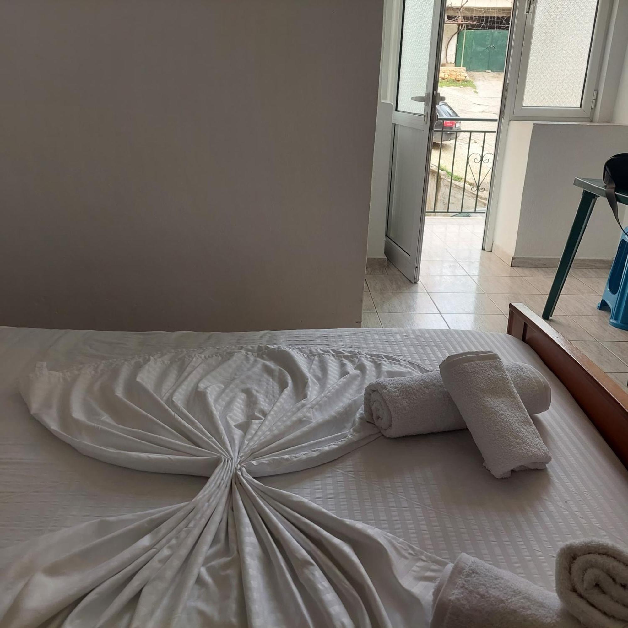 Casa Mia Economy Condos Sarande Exterior photo