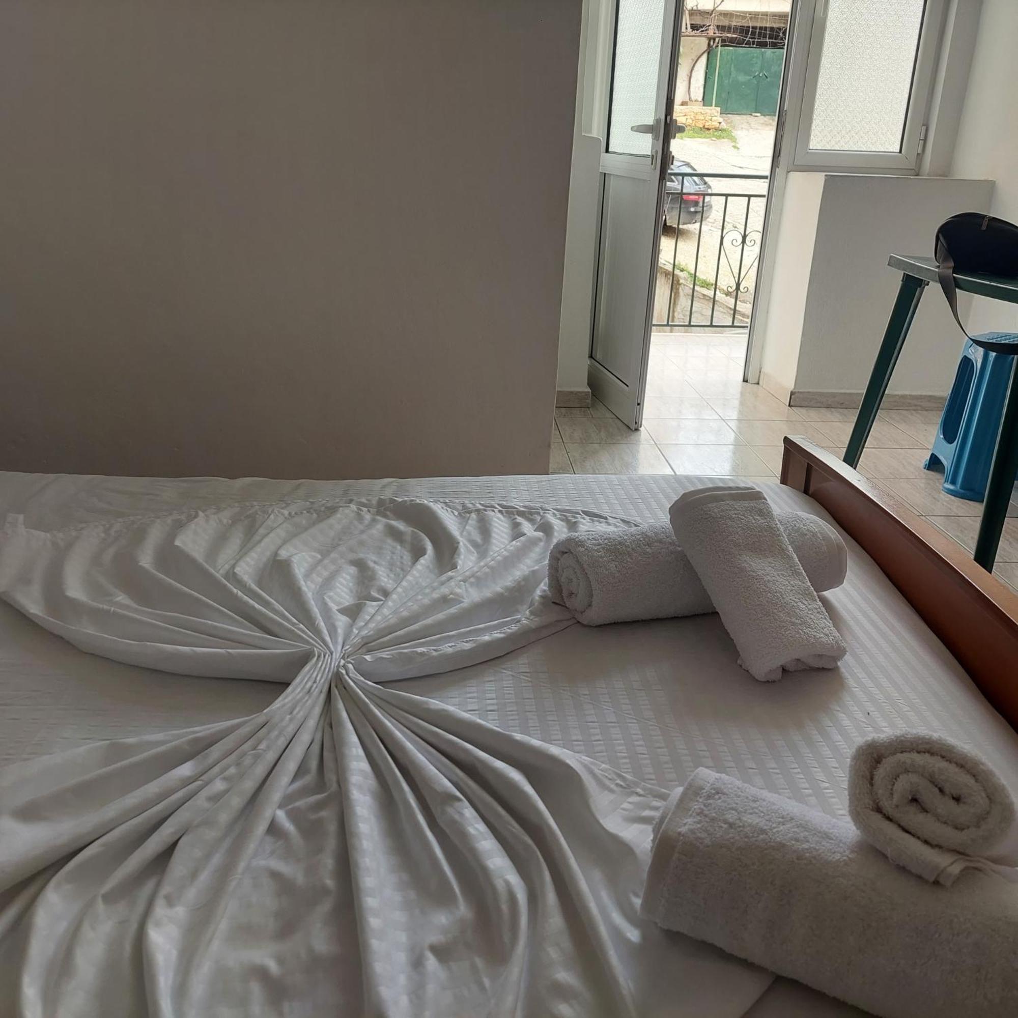 Casa Mia Economy Condos Sarande Exterior photo